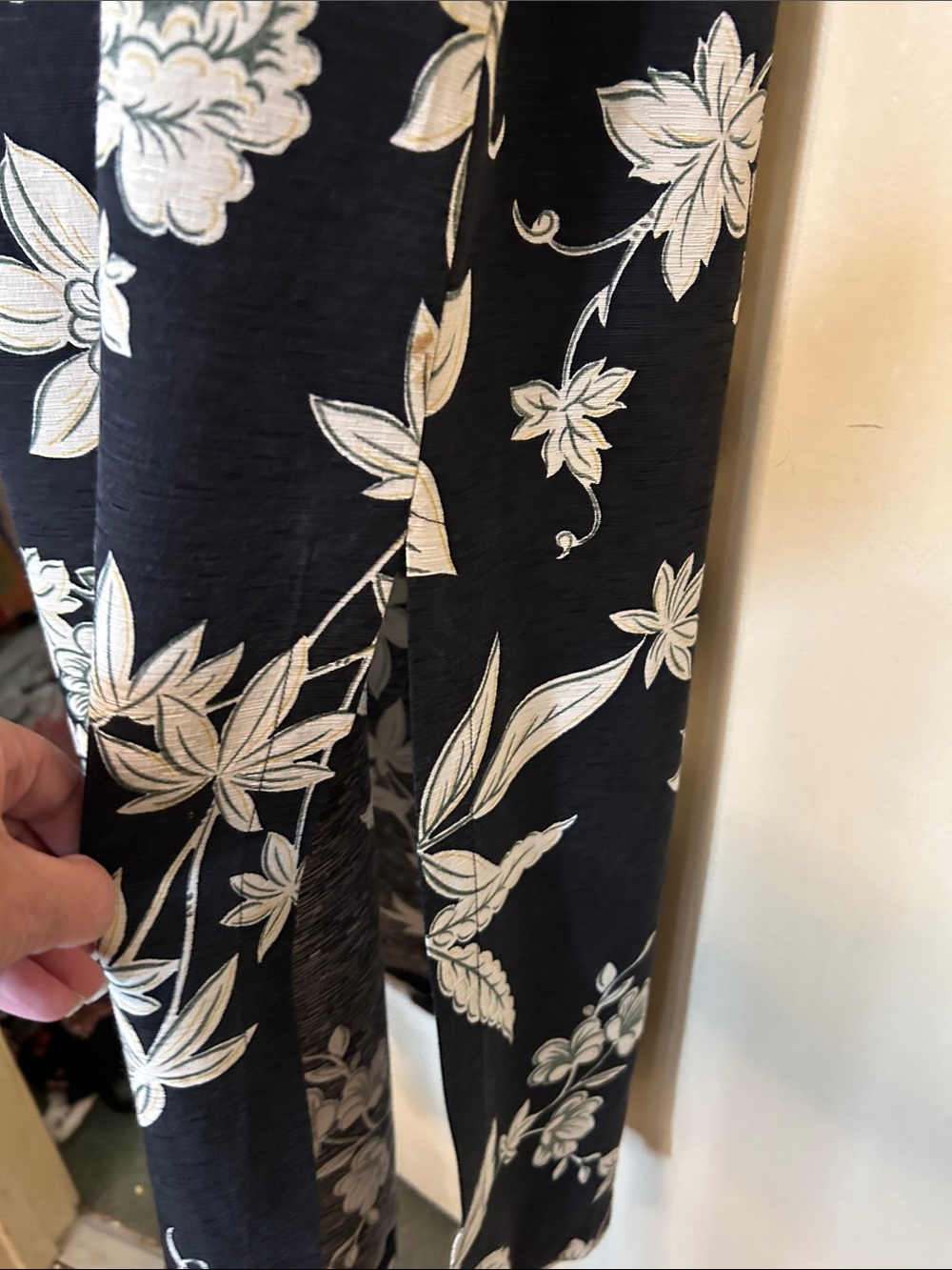 Tommy Bahama Black and White Floral Sleeveless Maxi Dress with Tie Waist size 10 - Picture 9 of 12